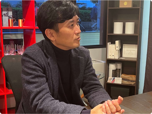 代表取締役社長 河野 逸郎 様